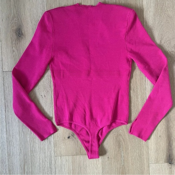 Padded Shoulder Deep V-Neck Sweater Express Bodysuit Neon Berry Sz XS *K8 - Picture 5 of 6
